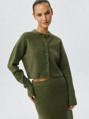 Вязаный кардиган с шерстью, арт. 10876