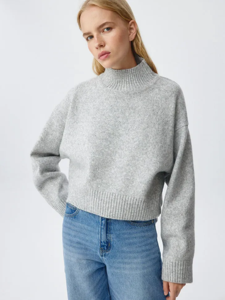 Укороченный вязаный джемпер с содержанием шерсти, серый, арт. 10958