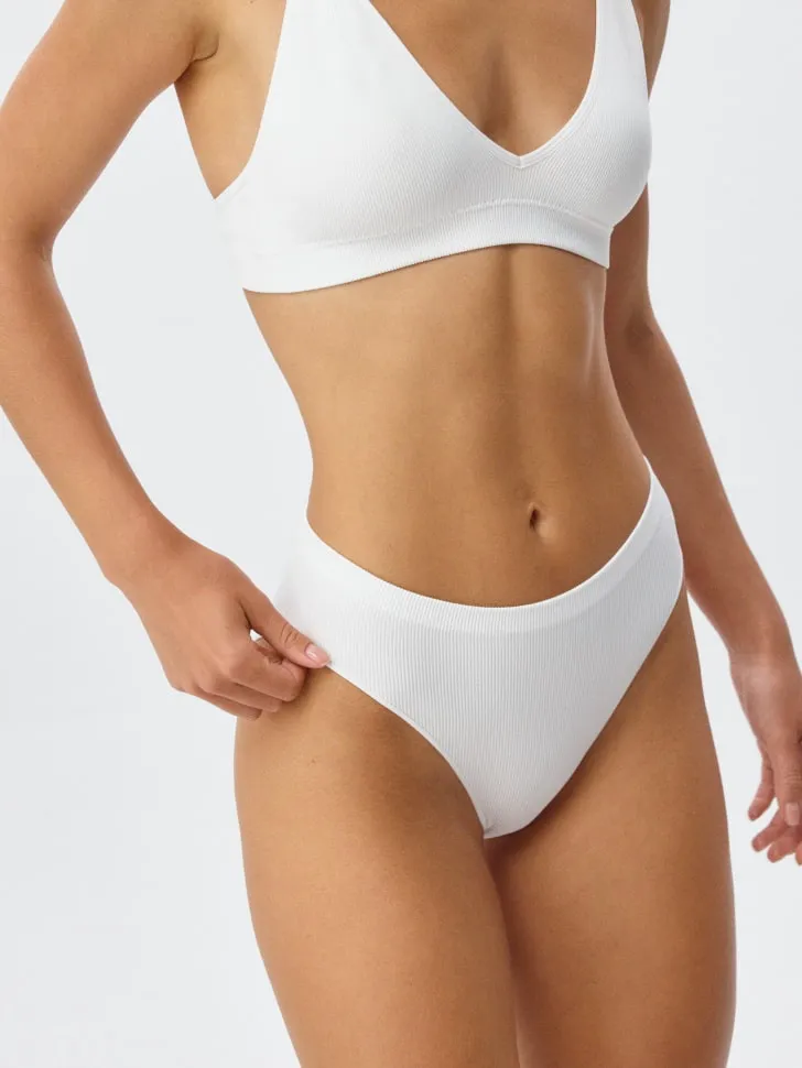 Бесшовные трусы-слипы в рубчик, белый, арт. 10967