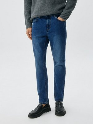 Джинсы SLIM FIT со средней посадкой