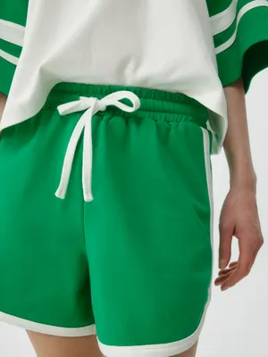 Трикотажные шорты с контрастными вставками, арт. 11640