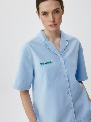 Рубашка оверсайз с эффектом стирки из тенселя и хлопка, арт. 12118