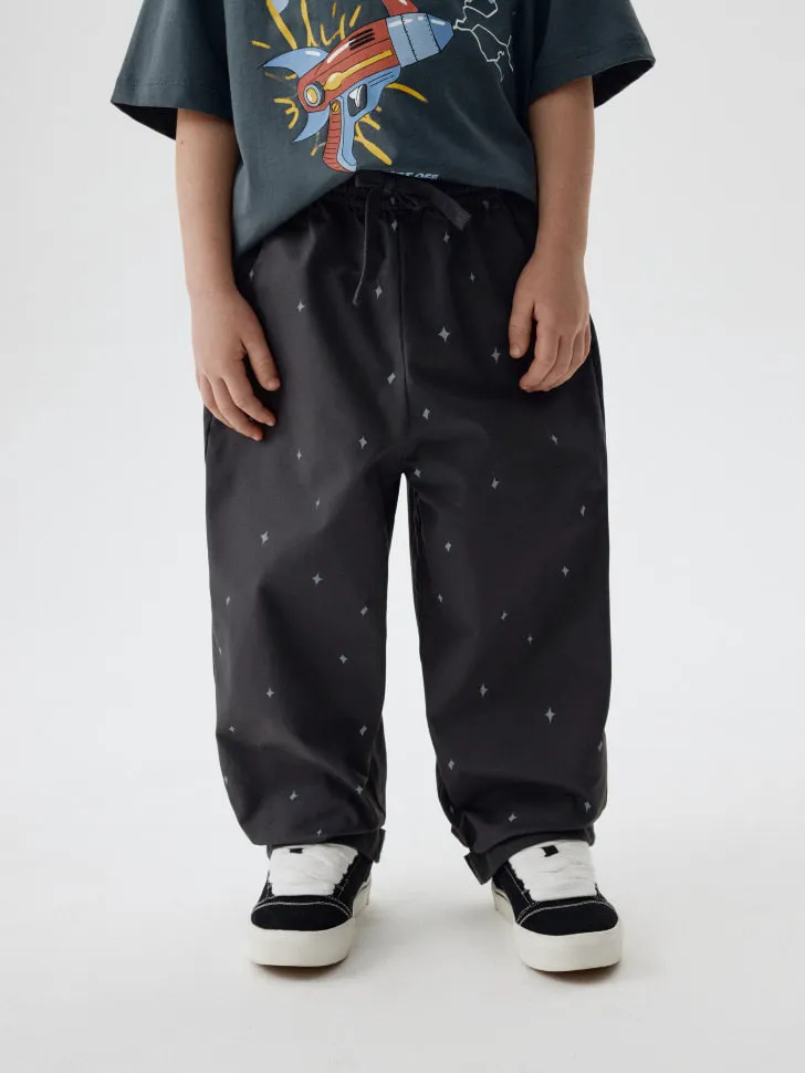 Хлопковые брюки с принтом для мальчиков, серый, арт. 12454