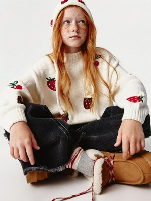 Вязаный джемпер оверсайз с вышивкой, арт. 13108