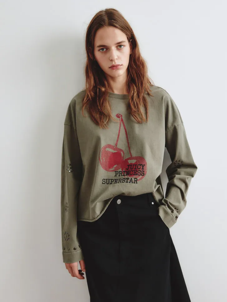 Укороченный лонгслив с принтом SELA Young, хаки, арт. 14783