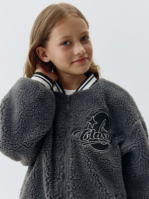 Бомбер из искусственного меха для девочек, серый, арт. N/A