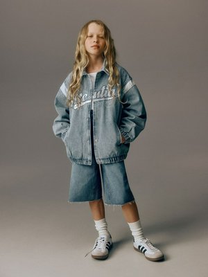 Джинсовый бомбер, голубой, арт. ДНМ001