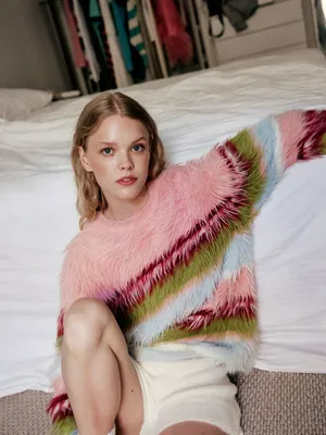 Пушистый джемпер оверсайз SELA Young, цветной, арт. 0000