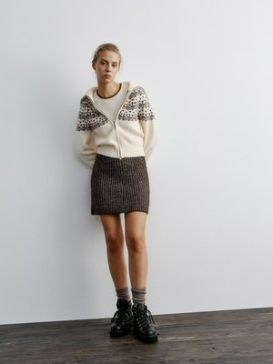 Вязаная мини юбка с содержанием шерсти, темно-коричневый, арт. 001234