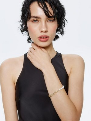 Браслет из жемчуга и бусин, белый, золотой, арт. 16037