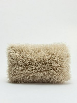 Чехол для декоративной подушки из искусственного меха, бежевый, арт. 16731