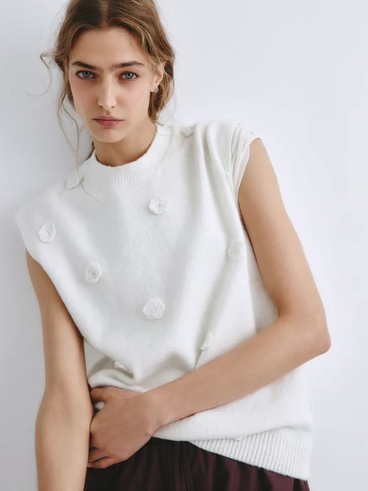 Жилет с вязаными цветами SELA Young, белый, арт. 2230