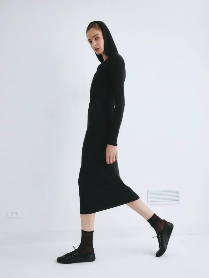 Платье с капюшоном SELA Young, черный, арт. 2233