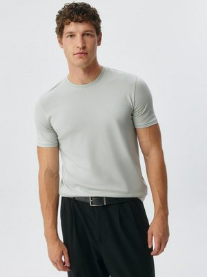 Футболка SLIM FIT базовая
