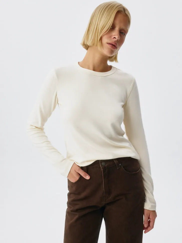 Лонгслив с легким бархатным эффектом, белый, арт. 2380