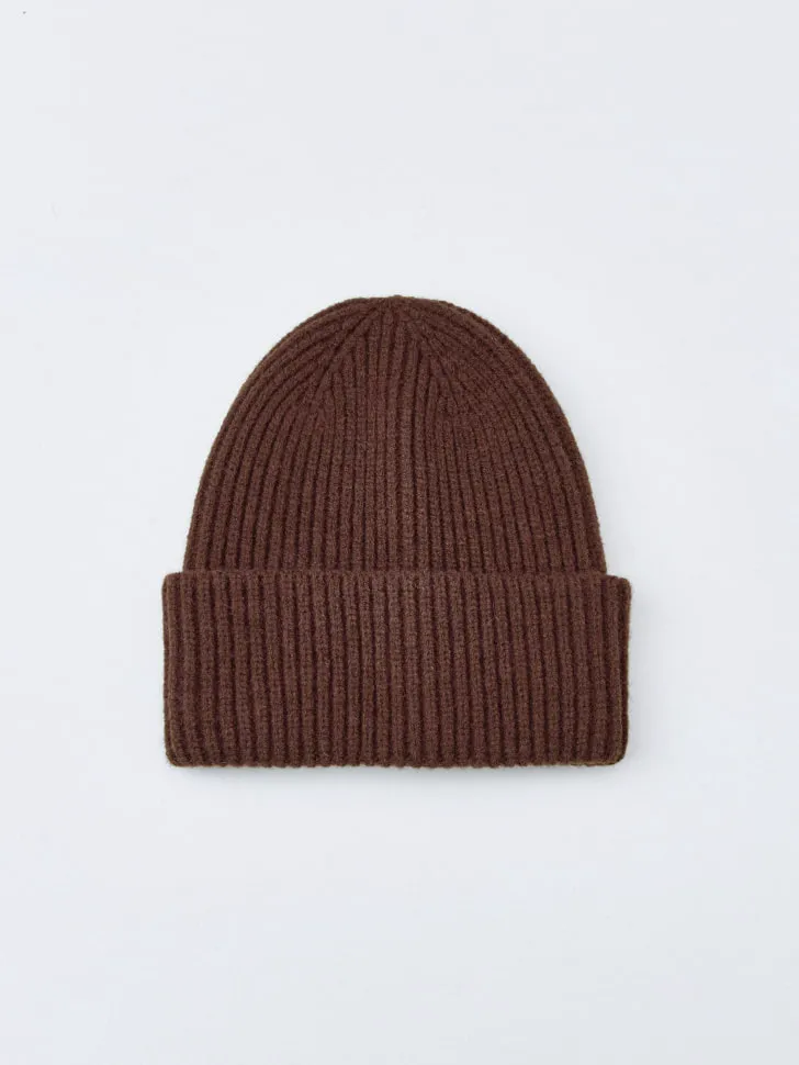 Базовая шапка в рубчик, коричневый, арт. 2397