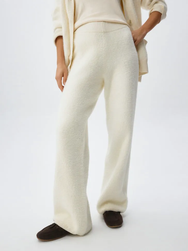 Брюки из пушистого трикотажа, бежевый, арт. 2427