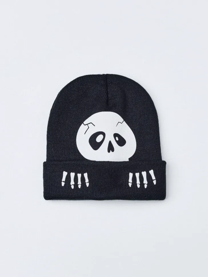 Вязаная детская шапка со светящимся в темноте принтом, черный, арт. 2729