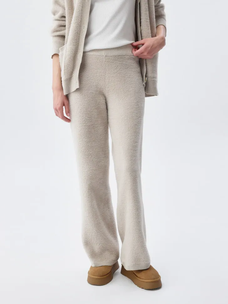 Брюки из пушистого трикотажа, бежевый, арт. 3023