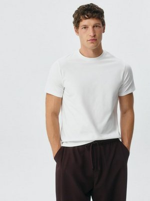 Футболка ADAM SLIM FIT базовая, арт. 3087