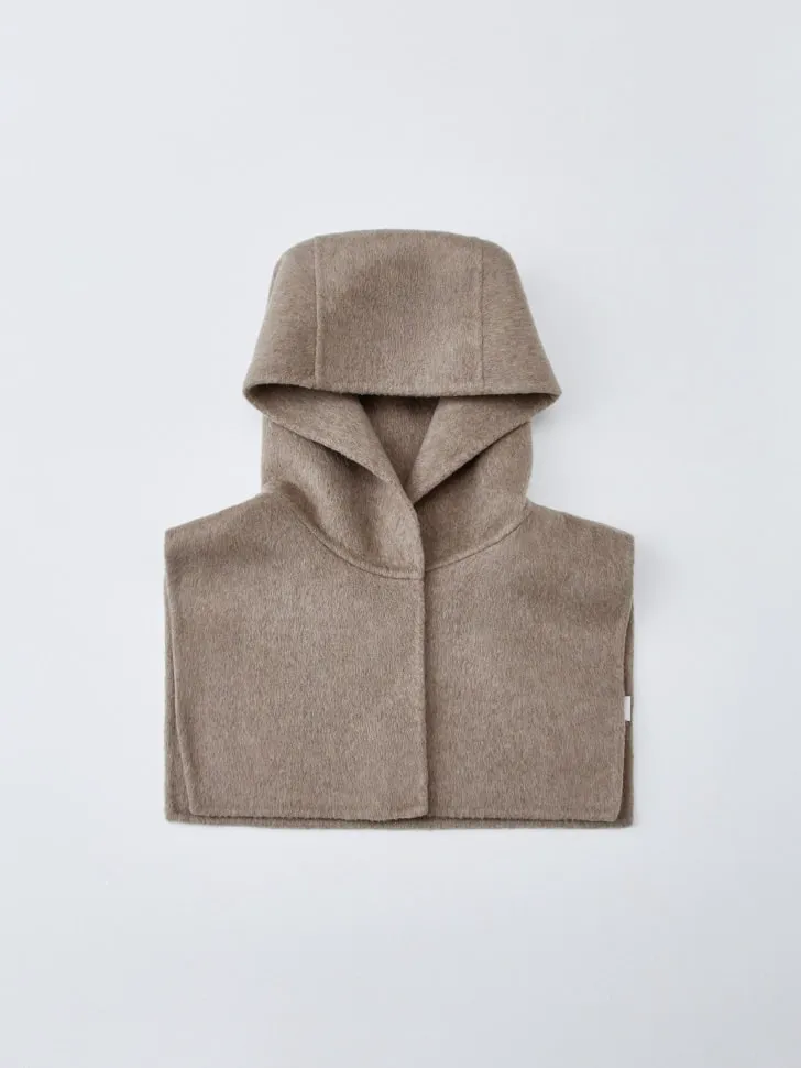 Манишка с капюшоном из смесовой шерсти, арт. 3149