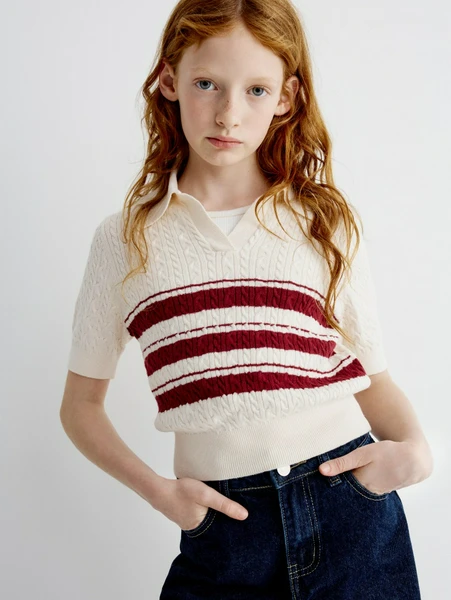 Вязаное поло для девочек с вышивкой, разноцветный, арт. 32020