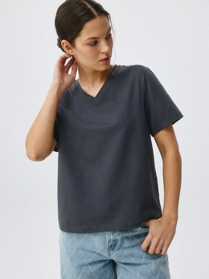 Футболка KARY REGULAR FIT