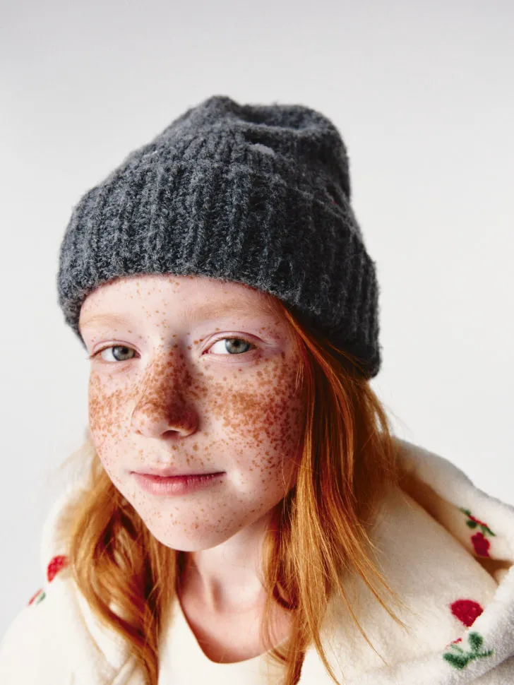 Шапка с вышивкой для девочек, серый, арт. 3736