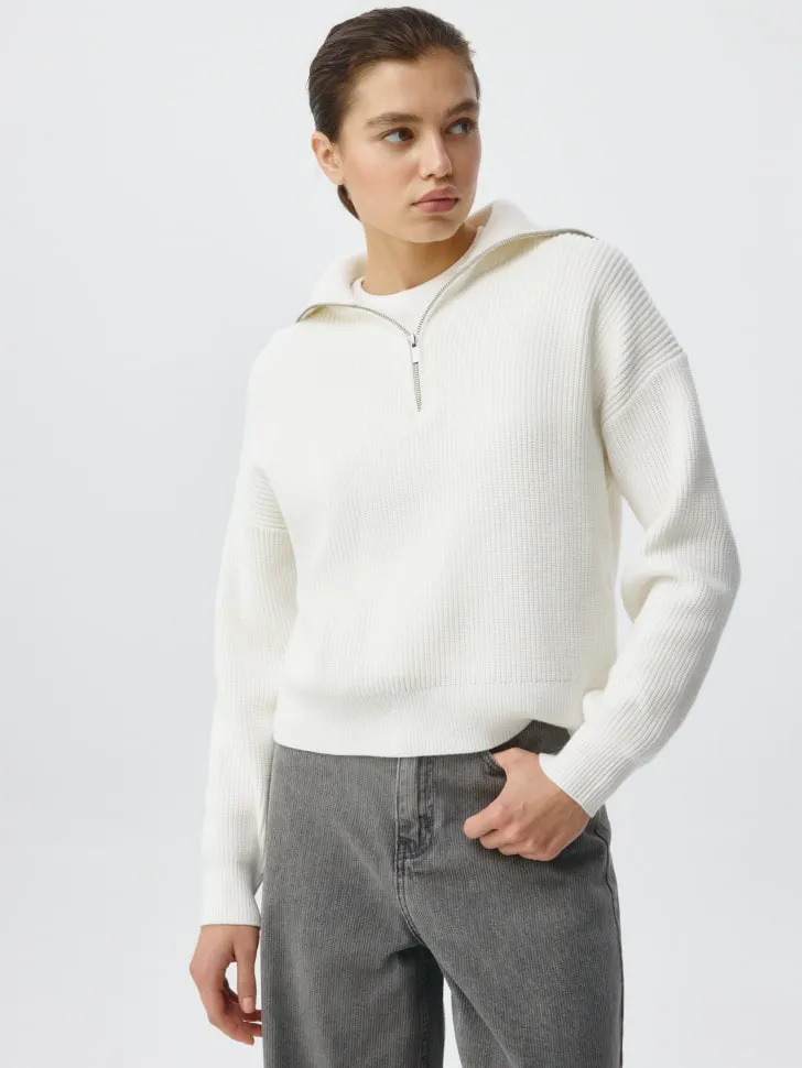 Вязаный джемпер с воротником-стойкой на молнии, белый, арт. 3789