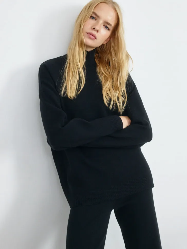 Вязаный свитер с воротником-стойкой, черный, арт. 3839