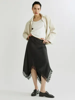 SELA Асимметричная юбка миди из сатина с кружевом, черный, арт. 39157