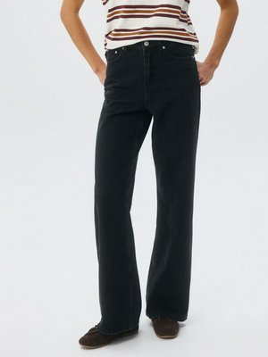 Джинсы Straight Fit