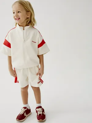 SELA Трикотажные шорты с лампасами для мальчиков, белый, арт. 45401