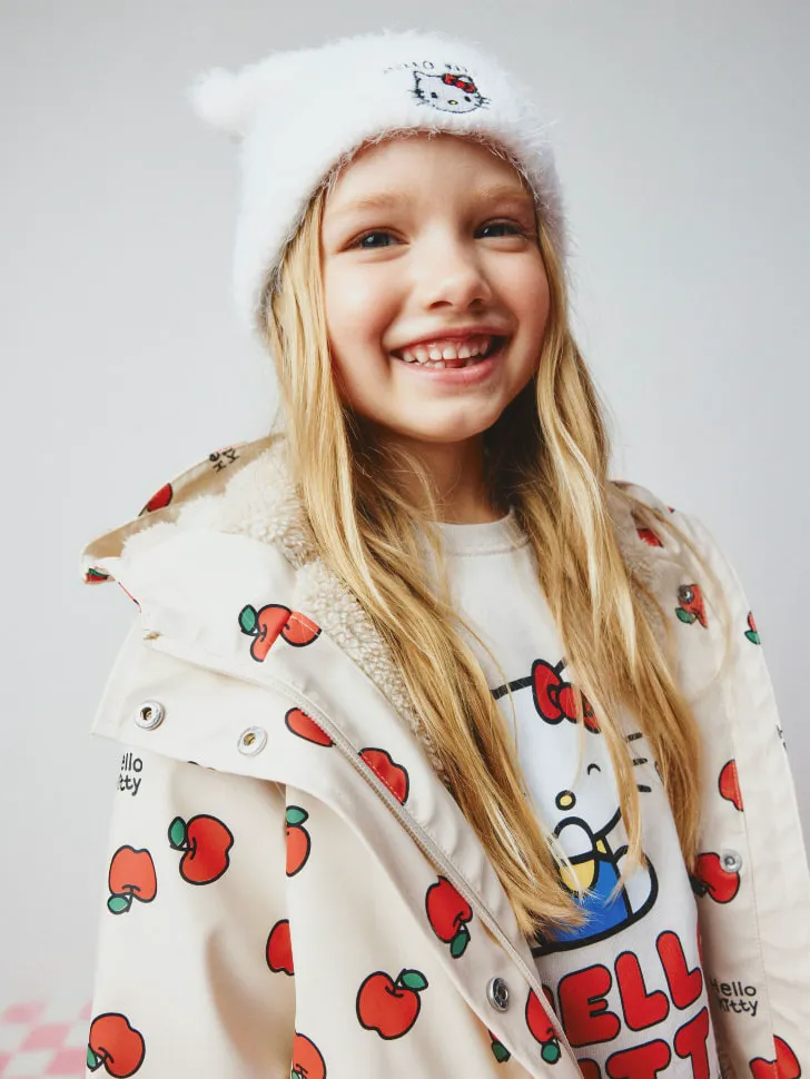 Шапка с вышивкой Hello Kitty для девочек, белый, арт. 4646