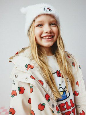 Шапка с вышивкой Hello Kitty для девочек