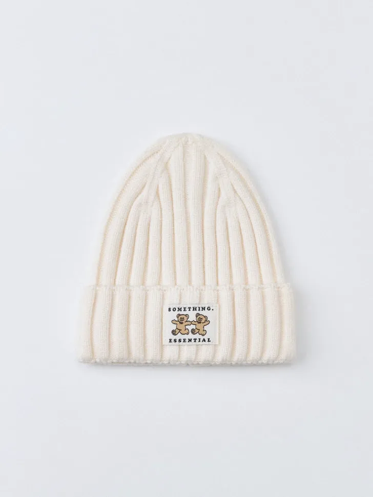 Вязаная шапка с патчем для девочек, бежевый, арт. 4649