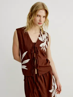 Укороченный топ на завязках Sela из льна, коричневый, арт. 49810