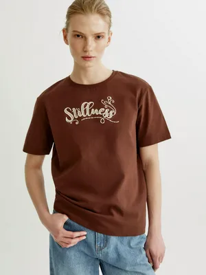 Футболка SELA с ажурной вышивкой, коричневый, арт. 49932