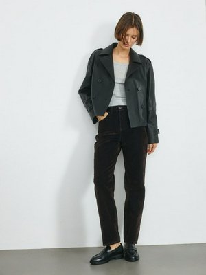 Укороченные джинсы STRAIGHT с флоковым покрытием