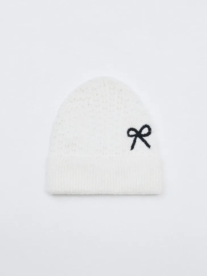 Ажурная шапка с вышивкой для девочек, белый, арт. 5433