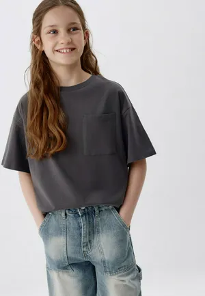 Базовая футболка с карманом для девочек, серый, арт. 5528