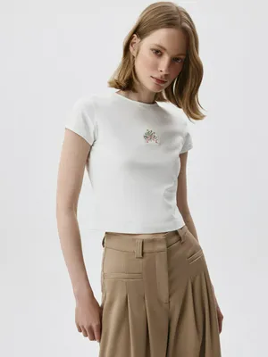 Футболка приталенная с вышивкой, арт. 5550