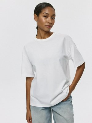 Футболка MIRA OVERSIZE FIT