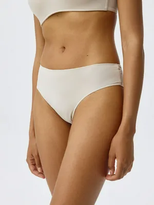 Бесшовные трусы-бразильяно, бежевый, арт. 5604