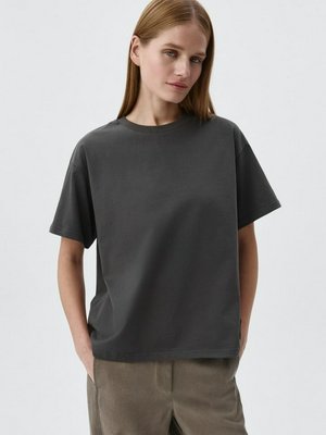 Футболка KATE OVERSIZE FIT