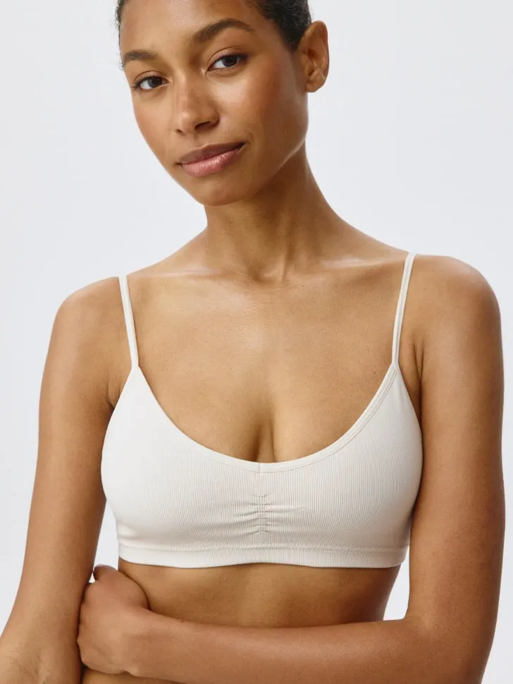 Бесшовный бюстгальтер-топ, бежевый, арт. 6252