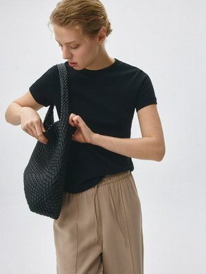 Футболка KIRA SLIM FIT