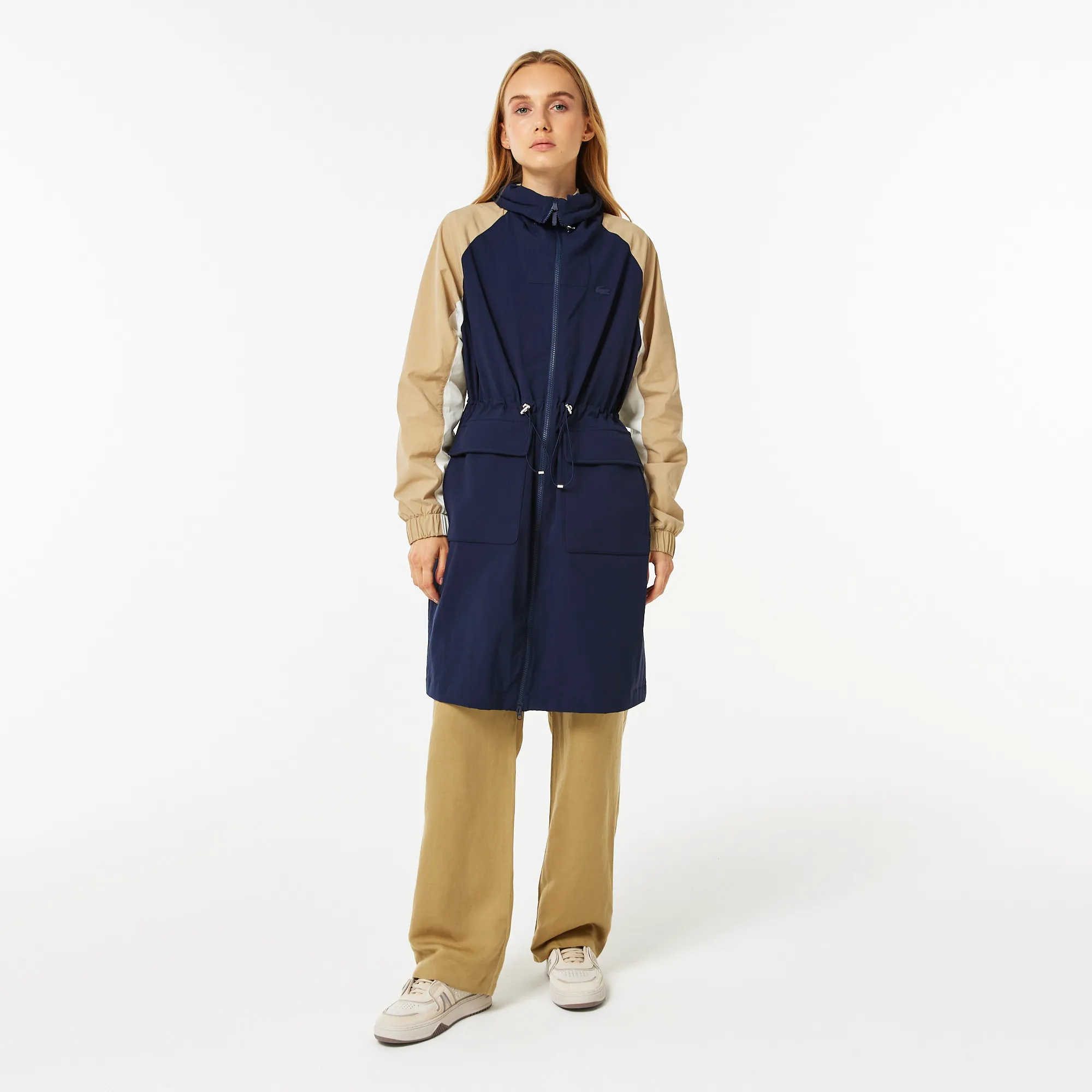 Женская двухцветная ветровка Lacoste с капюшоном, разноцветный, арт. bf0322r