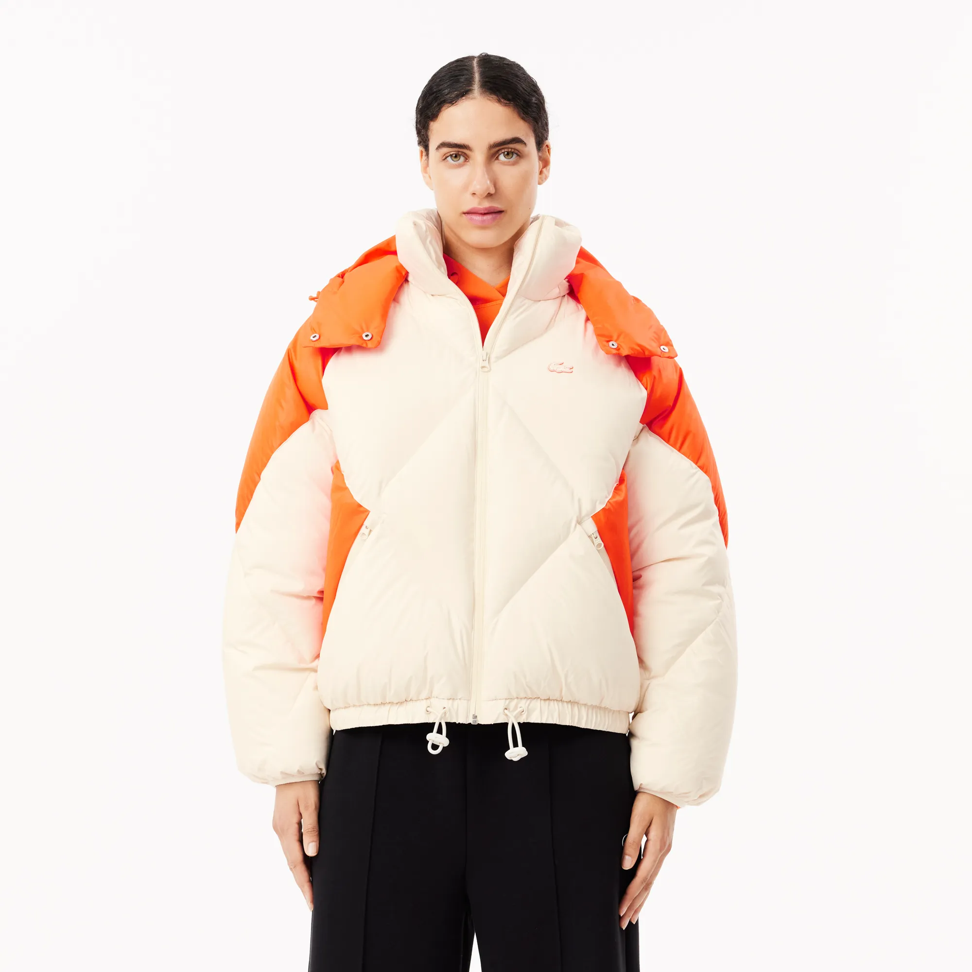 Женская короткая куртка Lacoste с высоким воротом и капюшоном, разноцветный, арт. bf3521