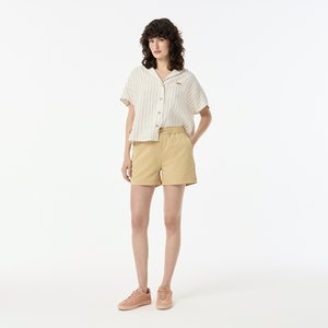 Женские короткие шорты Lacoste